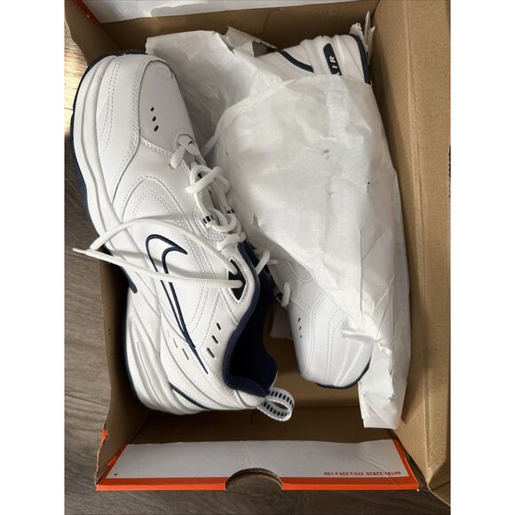 Nike Air Monarch IV Men\'s Sneakers Size 10.5 White/Metallic Silver, 416355 102
